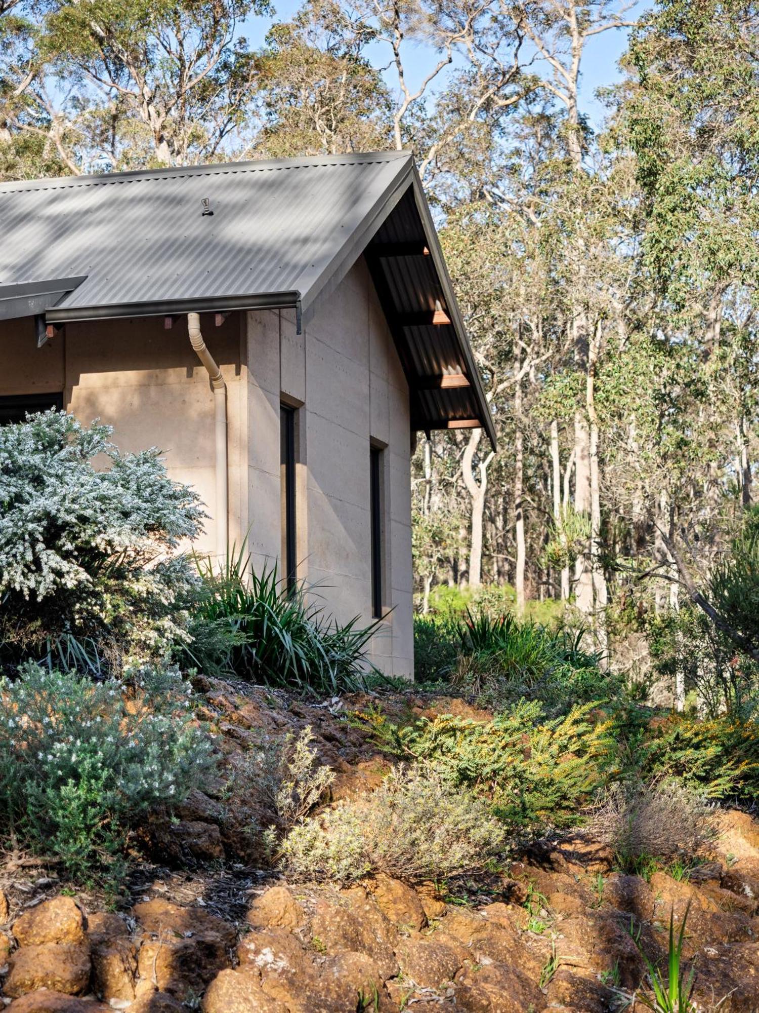 Jarrah Grove Forest Retreat - Adults Only Luxury Chalet Rosa Glen Екстериор снимка
