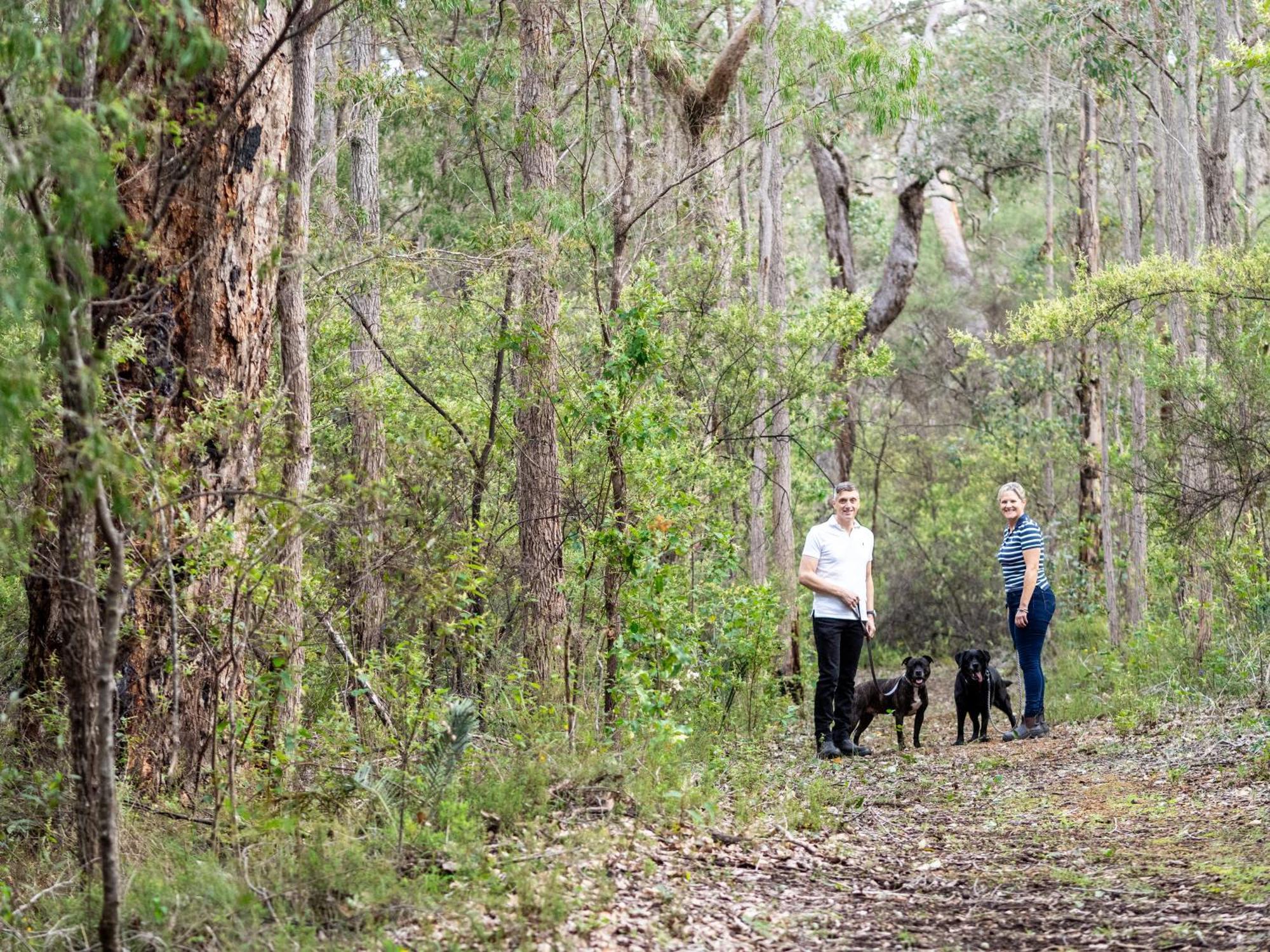 Jarrah Grove Forest Retreat - Adults Only Luxury Chalet Rosa Glen Екстериор снимка