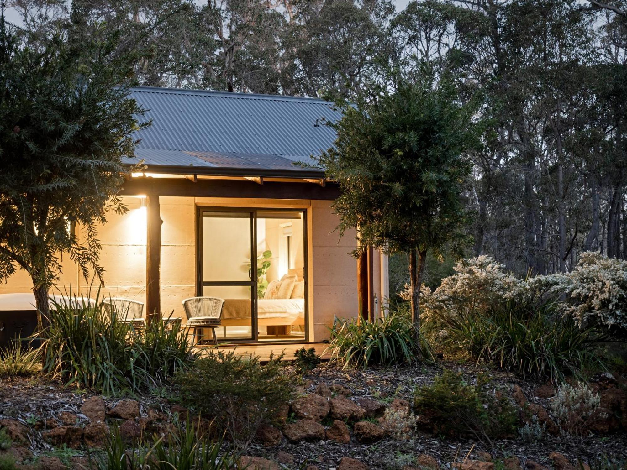 Jarrah Grove Forest Retreat - Adults Only Luxury Chalet Rosa Glen Екстериор снимка
