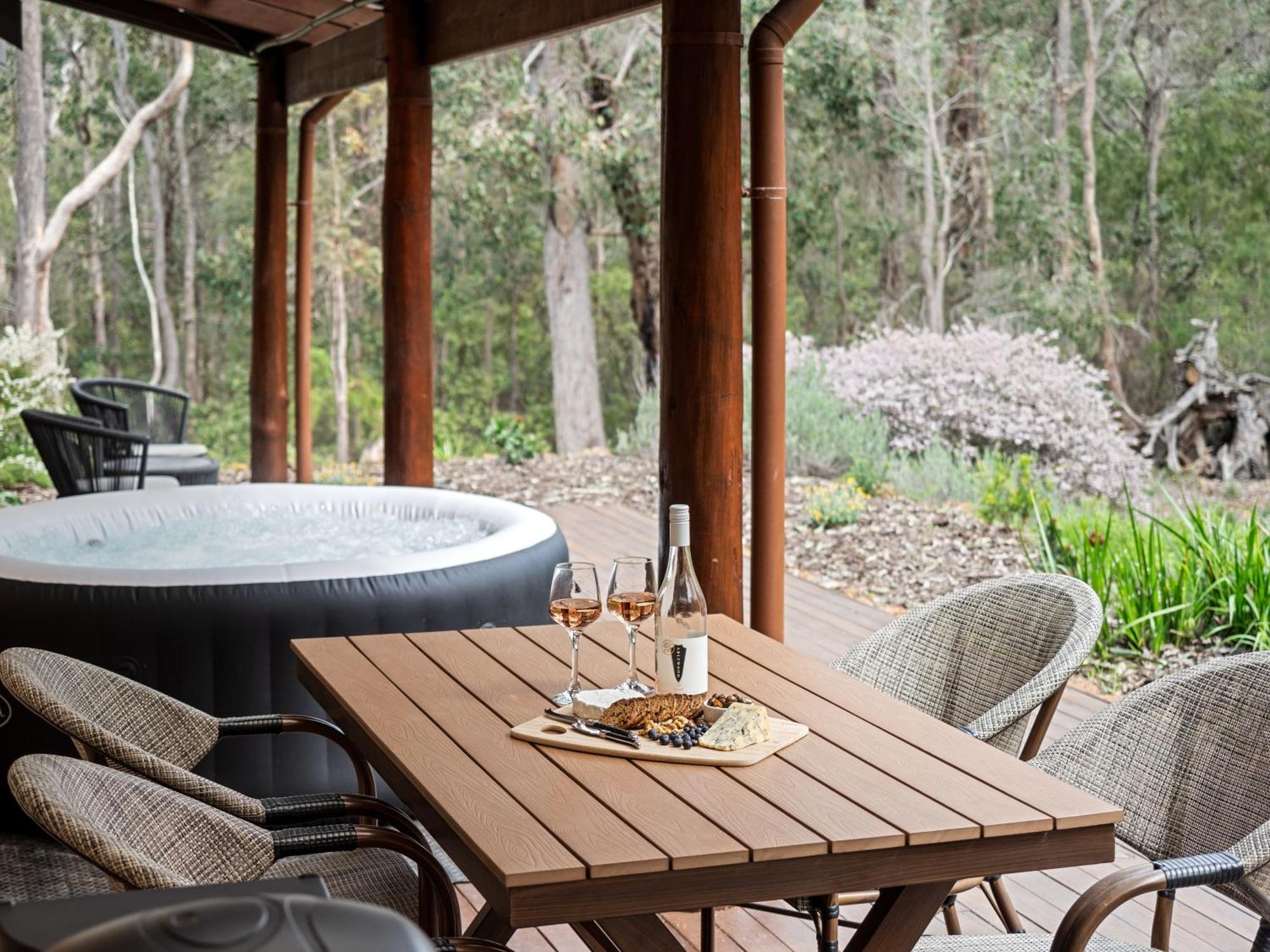 Jarrah Grove Forest Retreat - Adults Only Luxury Chalet Rosa Glen Екстериор снимка