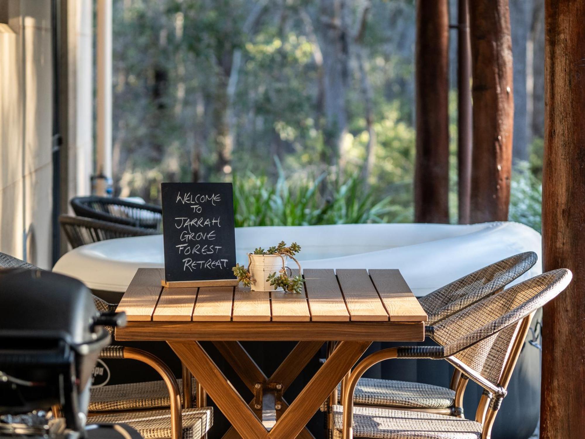Jarrah Grove Forest Retreat - Adults Only Luxury Chalet Rosa Glen Екстериор снимка